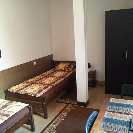 Hostel Maxim วอร์ซอ ภายนอก รูปภาพ