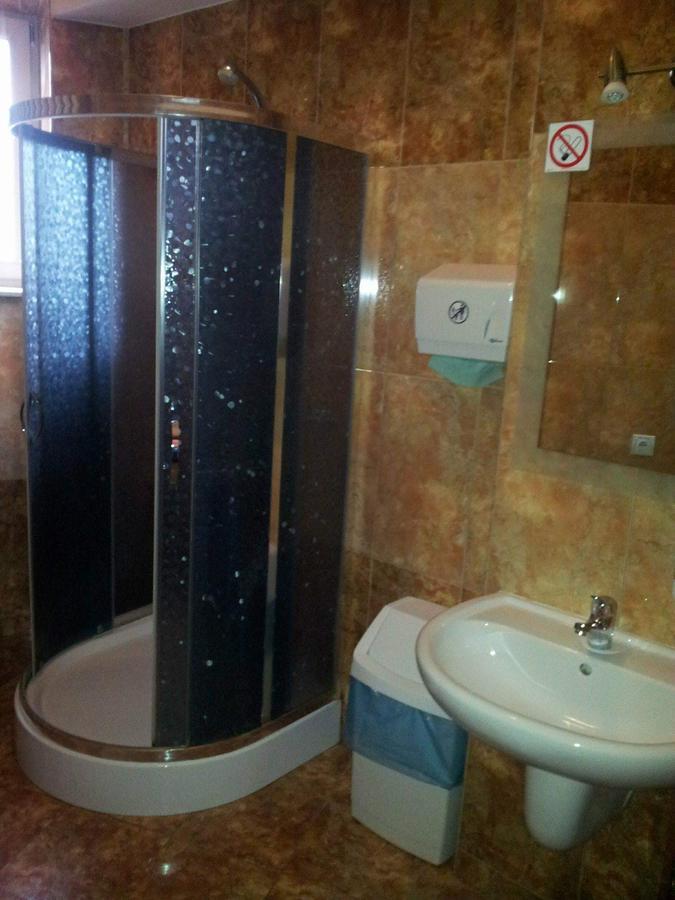 Hostel Maxim วอร์ซอ ภายนอก รูปภาพ